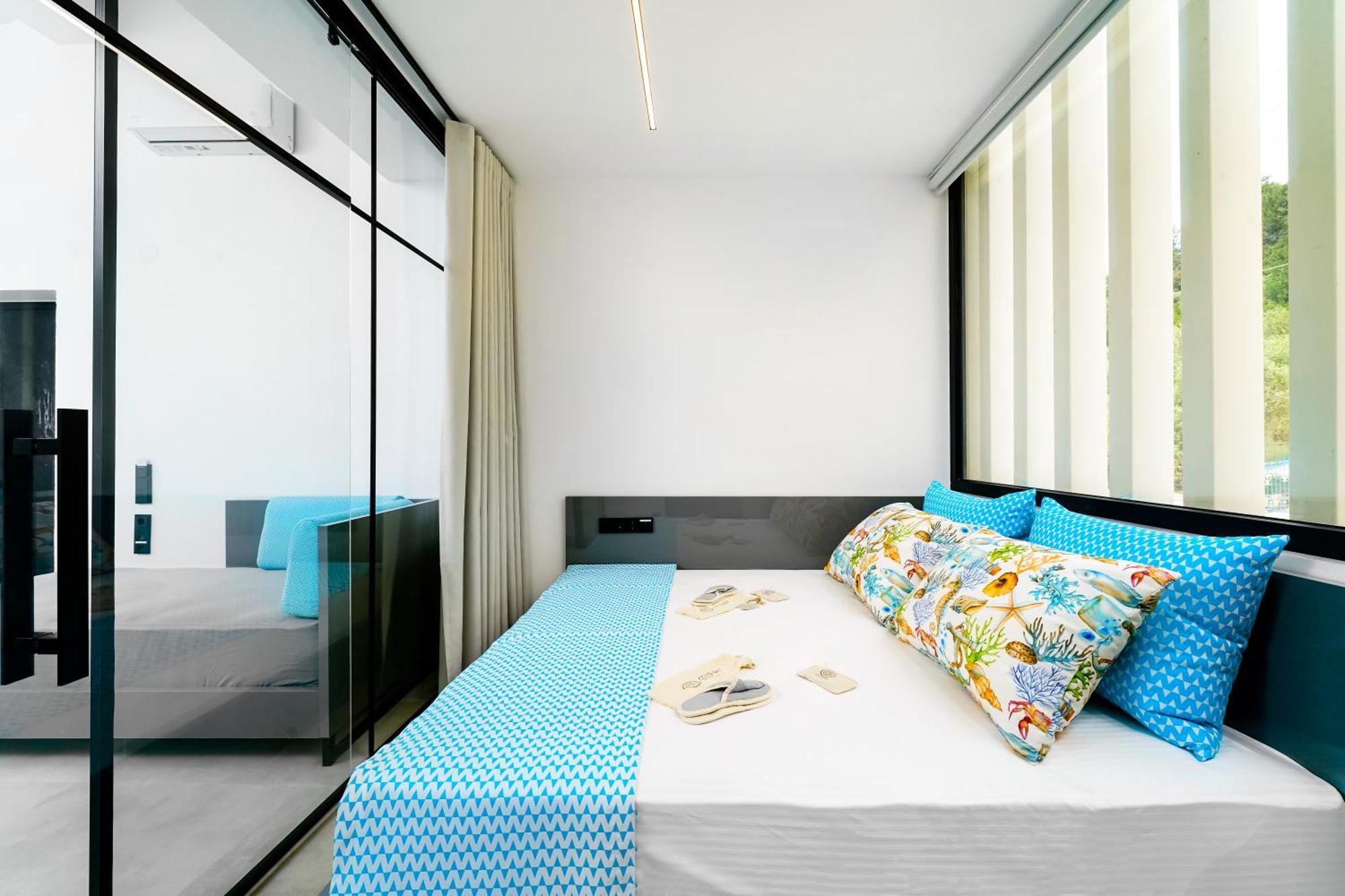 Mythodea Prive Luxury Suites Chrisi Ammoudia Eksteriør billede