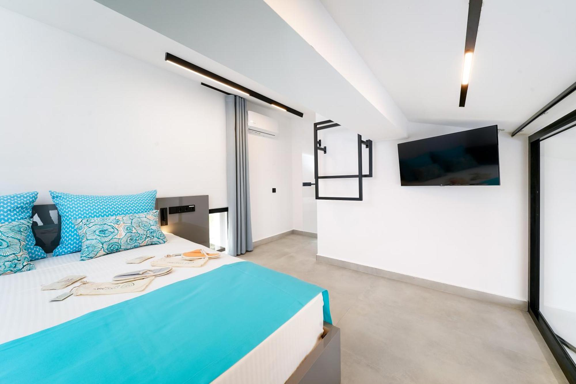 Mythodea Prive Luxury Suites Chrisi Ammoudia Eksteriør billede